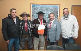 El senador visit&oacute; la flamante ciudad.