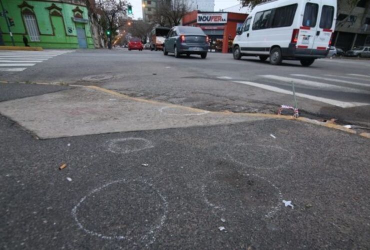 Se levantaron 17 vainas servidas en la escena. Foto: Alan Monz&oacute;n / Rosario3.com