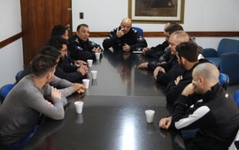 Imagen de Reunión entre autoridades municipales, policía y representantes de clubes