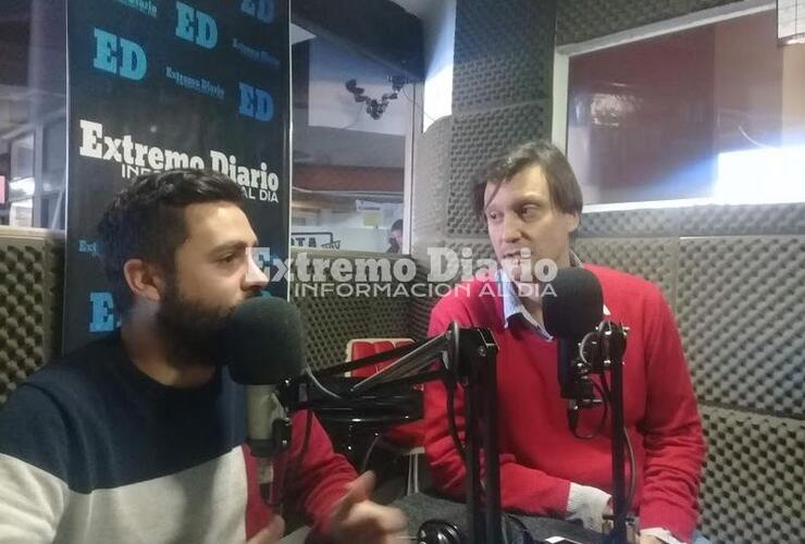 Franco De Cristófano y Silvestre Mendoza en los estudios de 106.9