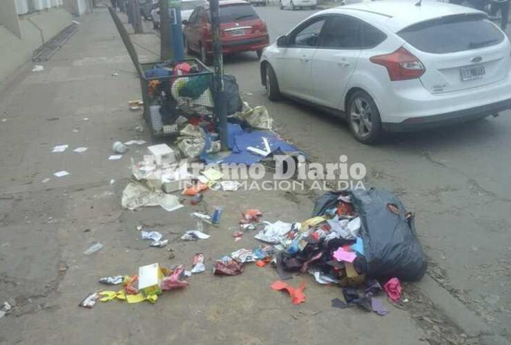 Imagen de ¿Qué pasó?: Basura sobre Belgrano al 600