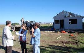 Comenzaban las tareas para la construcci&oacute;n de la casa. Archivo: Abril 2011