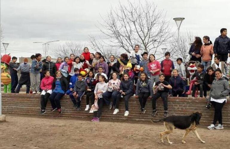 Imagen de Actividad en conjunto entre la Escuela Primaria y el Centro de Jubilados