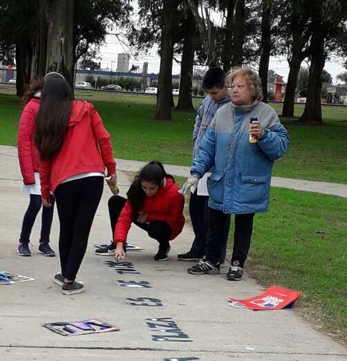 Imagen de Actividad en conjunto entre la Escuela Primaria y el Centro de Jubilados