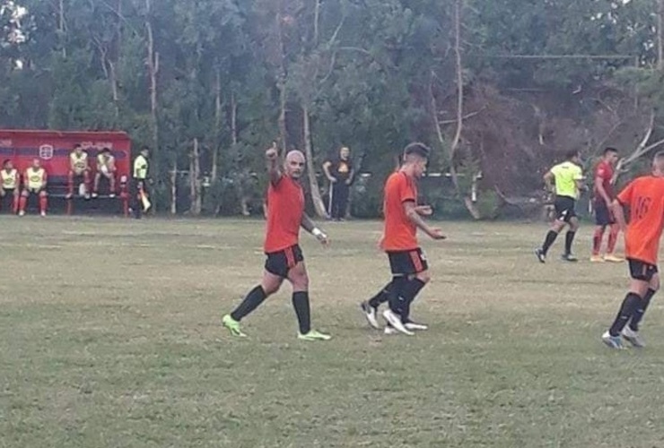 El uruguayo sigue implacable y anotó ante Libertad en la victoria para que Riberas pase a semifinales. (FOTO ARCHIVO FACEBOOK)