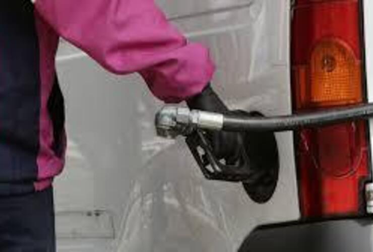 Otro aumento más en los valores de los combustibles.(Axion)