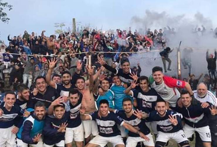 Luego del enorme triunfo ante su clásico rival y los festejos, el "Azul" ya piensa en Porvenir Talleres.