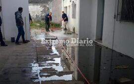 Imagen de Empleados municipales abocados a solucionar el problema en la 27