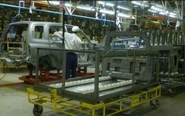 La crisis econ&oacute;mica impacta de lleno en la industria automotriz.