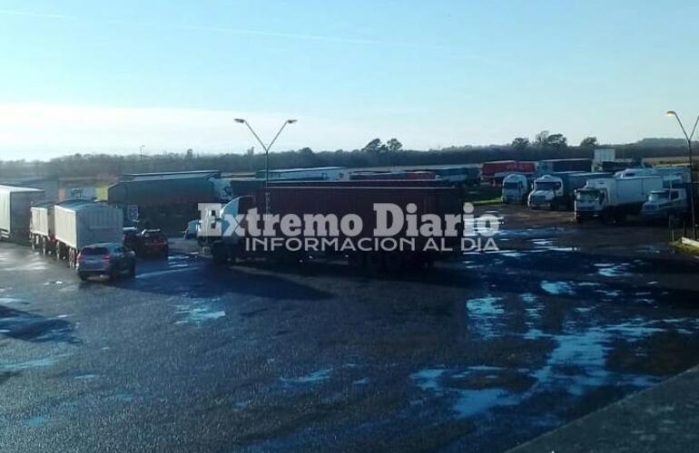 Imagen de Accidente y demoras en el tránsito sobre autopista