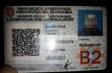 Una de las licencias que retuvo Tránsito a un conductor demorado en Arroyo Seco.