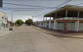 Los hechos acontecieron a pocos metros de la panadería de Belgrano y Sarmiento. Foto: Google Street View