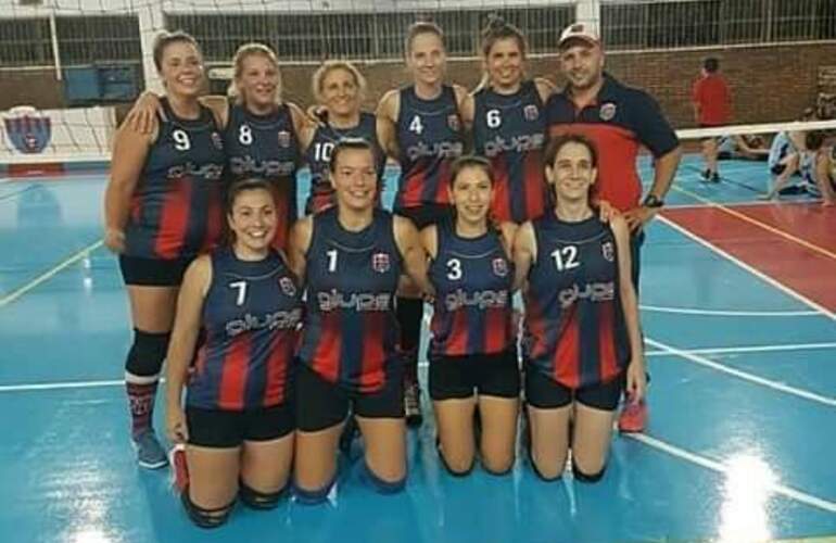 Imagen de Nueva victoria del Maxi V&oacute;ley 'A' del CAT