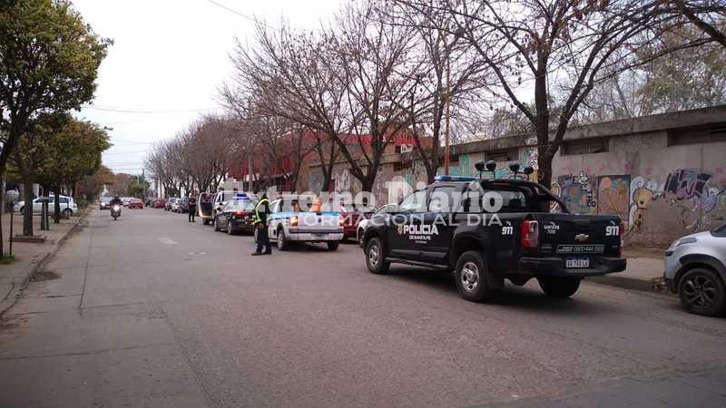 Imagen de En los accesos y dentro de la ciudad; siguen los controles