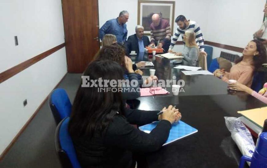 Imagen de Entrega de Fondo de Financiamiento Educativo