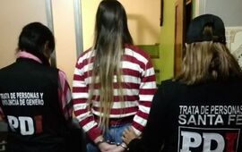 B&aacute;rbara G., ser&iacute;a la responsable de un prost&iacute;bulo en Rosario. Foto: Ministerio de Seguridad