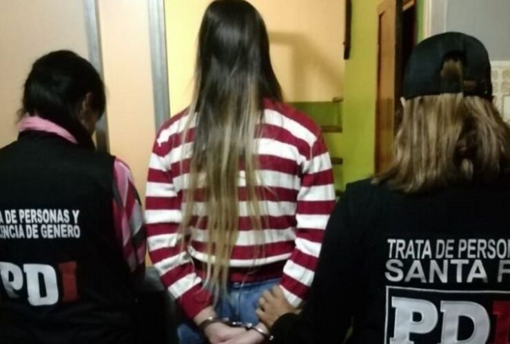 B&aacute;rbara G., ser&iacute;a la responsable de un prost&iacute;bulo en Rosario. Foto: Ministerio de Seguridad
