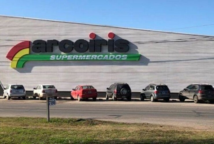 El supermercado que fue asaltado este martes sobre la ruta 33. Foto: Facebook