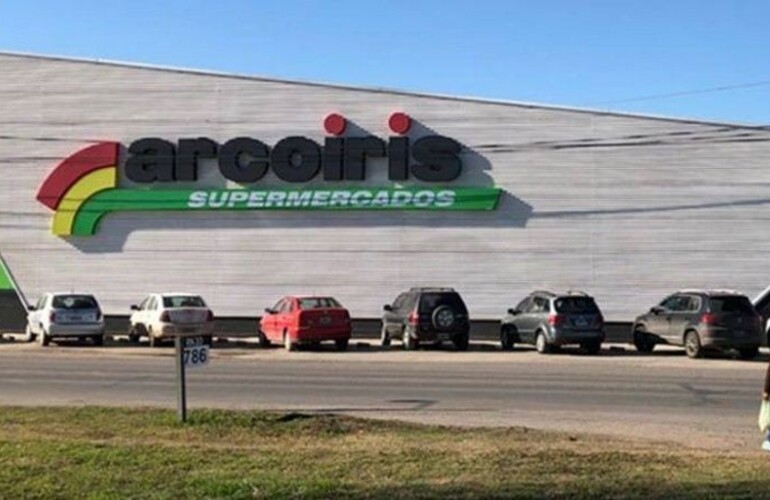 El supermercado que fue asaltado este martes sobre la ruta 33. Foto: Facebook