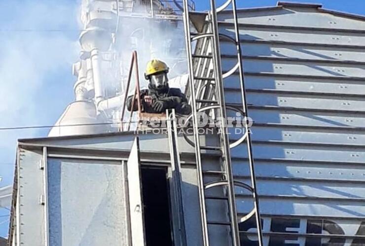 Imagen de Dos dotaciones de Arroyo Seco y una de Pavón trabajaron en incendio en Fighiera