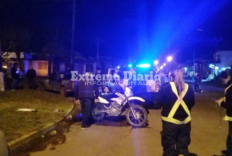 Imagen de Joven en moto resulta herido tras un choque