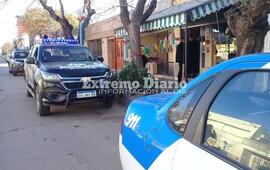 Cuatro móviles arribaron esta mañana a una propiedad de Belgrano al 300 en el centro de Arroyo Seco.