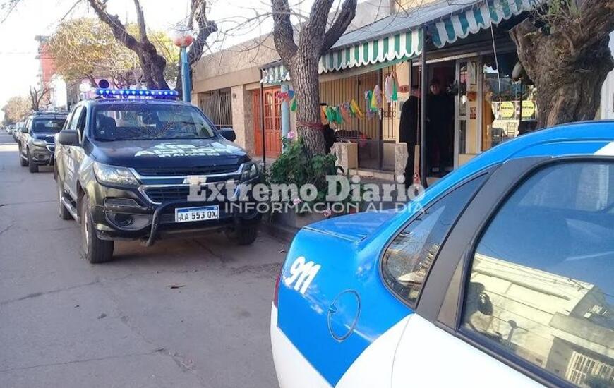Cuatro m&oacute;viles arribaron esta ma&ntilde;ana a una propiedad de Belgrano al 300 en el centro de Arroyo Seco.