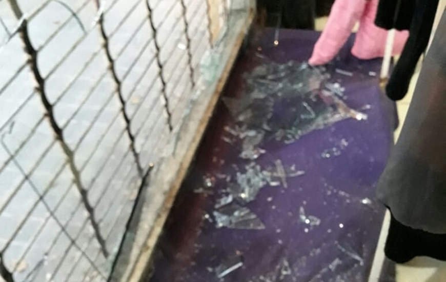 Imagen de Le rompen la vidriera a un negocio y le sustraen mercader&iacute;a