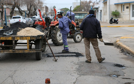 Imagen de Bacheo en las calles del centro de Arroyo Seco