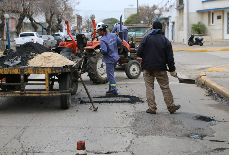 Imagen de Bacheo en las calles del centro de Arroyo Seco