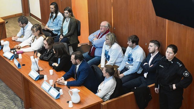 Acusadores. Fiscales y querellantes, ayer, en la sala de audiencias.Silvina Salinas
