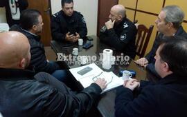 Imagen de Autoridades policiales en el Concejo