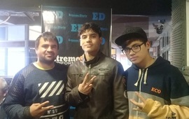 En la radio. Mat&iacute;as Mart&iacute;nez, Lucas Palacio y Alan Acosta