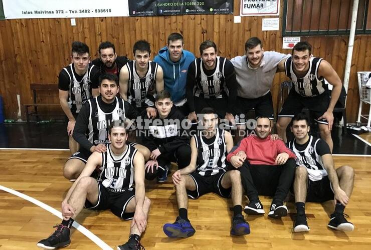 Los ganadores del Clásico. Los jugadores de Unión festejando luego del triunfo ante Talleres.