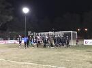 Vuelta Olímpica. Los jugadores del Panza dieron la vuelta en su cancha y ante su gente.