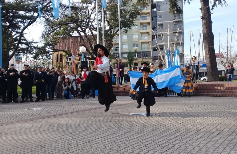 Imagen de D&iacute;a de la Independencia: Acto por el 9 de Julio en la Plaza