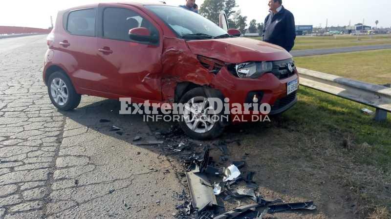 Imagen de Accidente entre un autom&oacute;vil y una camioneta