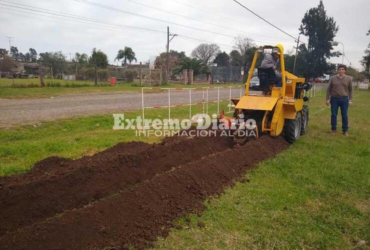 En esta etapa, barrios de la zona este de la localidad serán beneficiadas con la conexión.