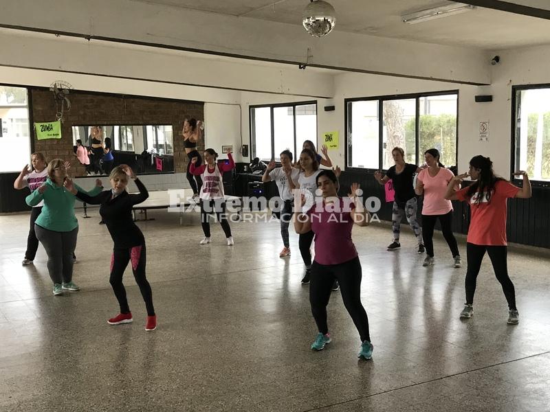 Éxito total la donación de alimentos y abrigos por parte de la profe Baby y sus alumnas