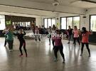 Éxito total la donación de alimentos y abrigos por parte de la profe Baby y sus alumnas