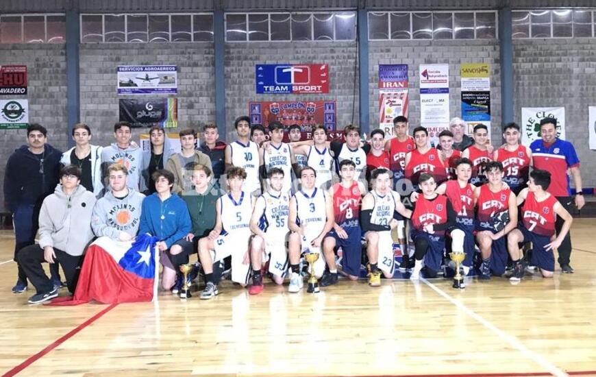 El podio en B&aacute;squet. Los 3 equipos, El Nacional, Talleres y Los Molinos.