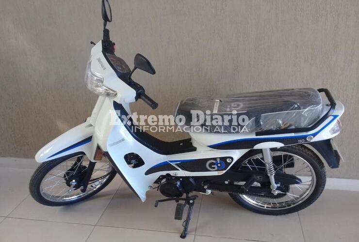 Imagen de Bomberos sortea una moto 0 km