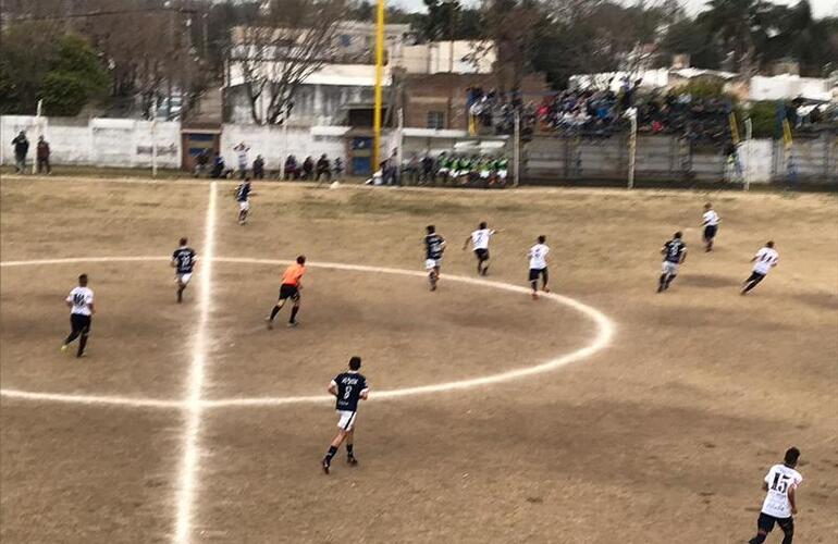 El "Monstruo" gan&oacute; por lo m&iacute;nima sobre el "Azul".