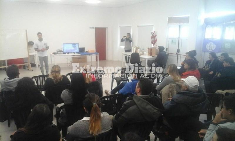 La actividad se desempe&ntilde;&oacute; bajo una gran concurrencia en el SUM del CIC.