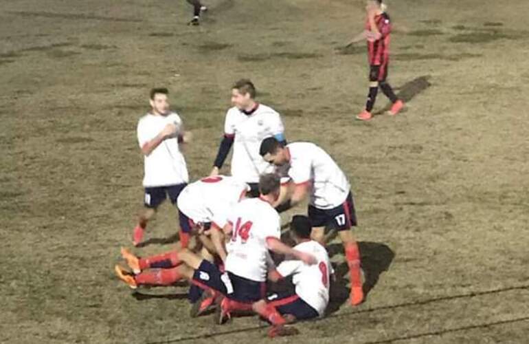 Talleres ganó un partido reñido en su debut de local en el Clausura.