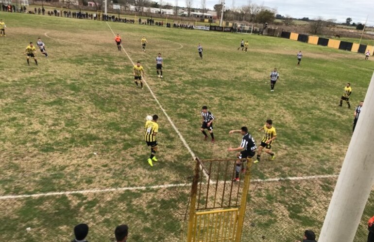 Unión logró los tres puntos en una cancha muy difícil.