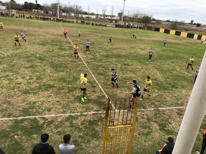 Unión logró los tres puntos en una cancha muy difícil.