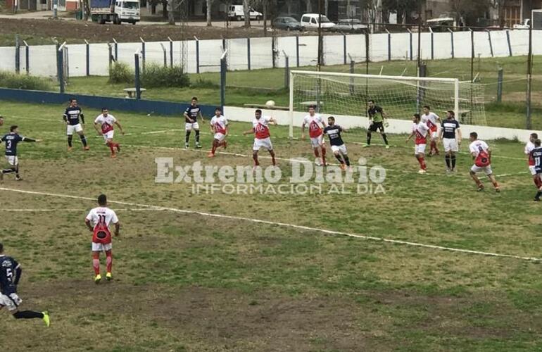Imagen de Triunfo y goleada de Athletic ante Juventud Unida