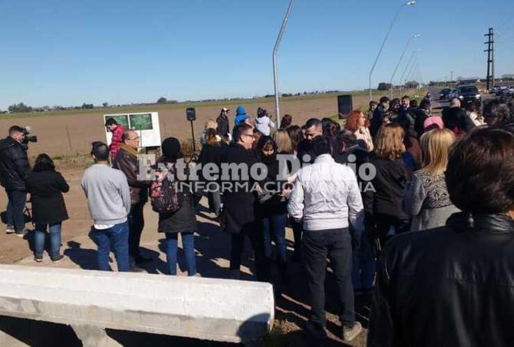 Imagen de En estos momentos: Con la presencia del gobernador se inaugura el Canal By Pass