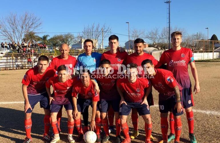 Imagen de Talleres perdió ante el Ultimo Campeón